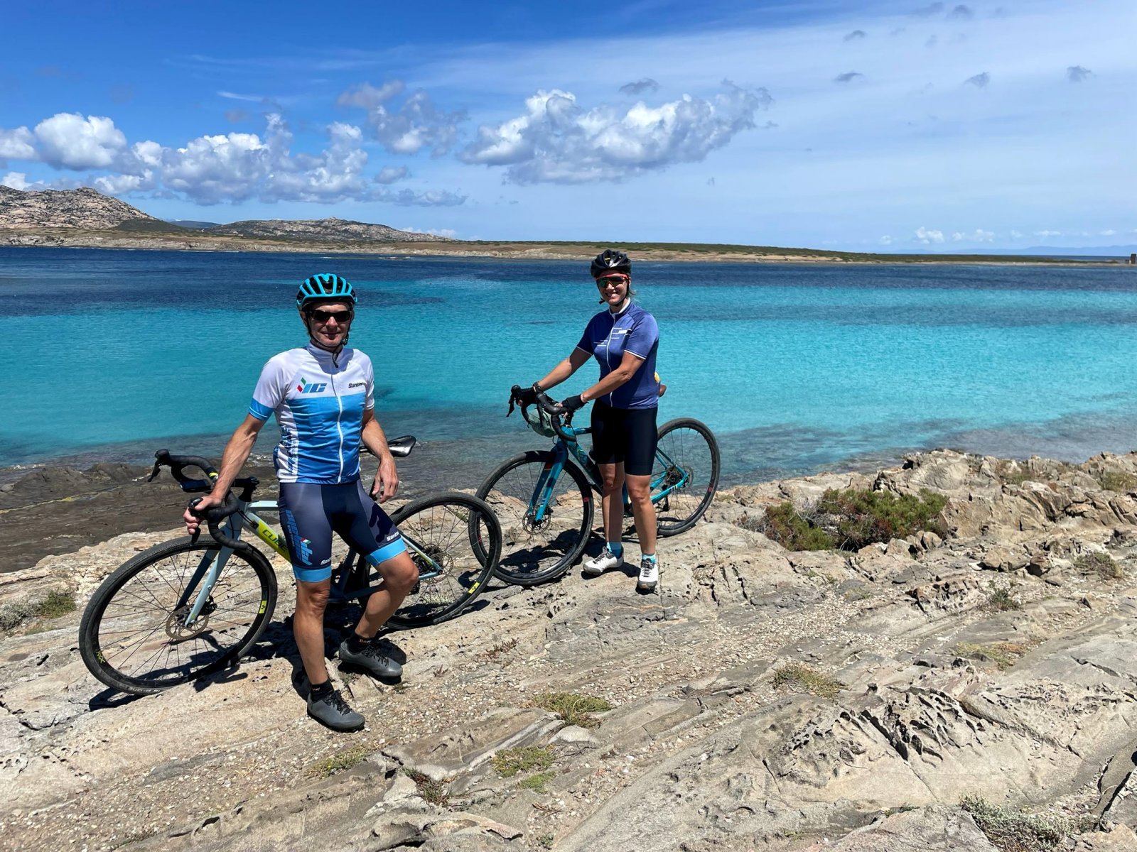 We organize bike tours and bicycle vacations